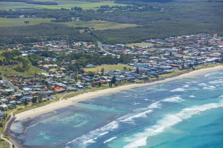 Aerial Image of LENNOX HEAD AERIAL