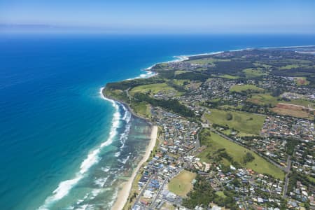 Aerial Image of LENNOX HEAD AERIAL