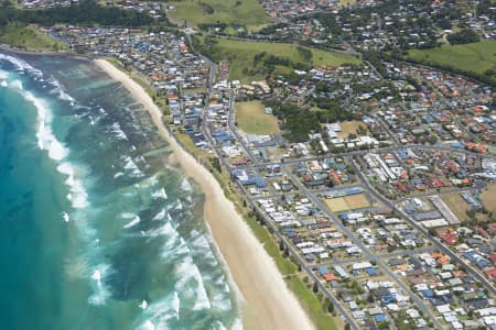 Aerial Image of LENNOX HEAD AERIAL