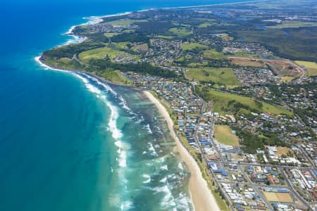 Aerial Image of LENNOX HEAD AERIAL