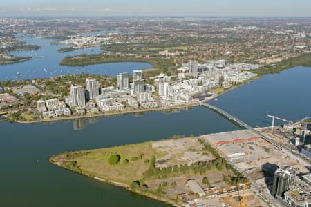 Aerial Image of WENTWORTH POINT AND RHODES, LOOKING EAST