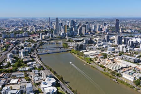 Aerial Image of WEST END LOOKING EAST