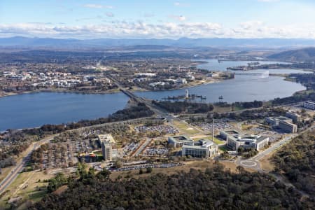 Aerial Image of AUSTRALIAN-AMERICAN MEMORIAL LOOKING WEST