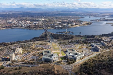 Aerial Image of AUSTRALIAN-AMERICAN MEMORIAL LOOKING SOUTH-WEST