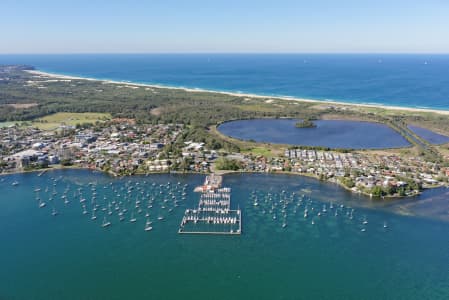 Aerial Image of LAKE MACQUARIE YACHT CLUB LOOKING EAST