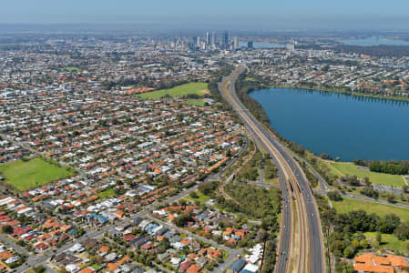 Aerial Image of LAKE MONGER LOOKING SOUTH-EAST