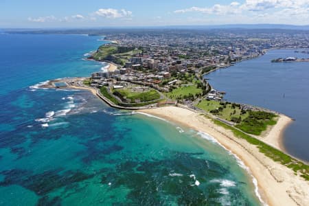Aerial Image of NOBBYS BEACH LOOKING SOUTH-WEST OVER NEWCASTLE