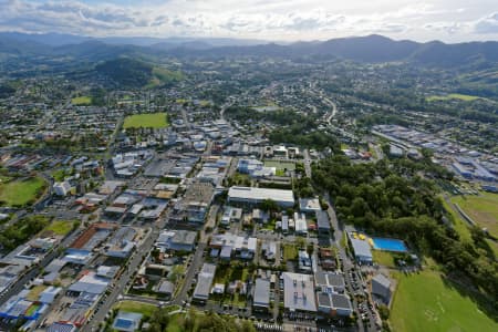 Aerial Image of COFFS HARBOUR LOOKING WEST