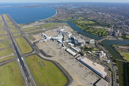 Aerial Image of SYDNEY AIRPORT LOOKING SOUTH-WEST