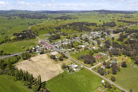 Aerial Image of LYNDHURST AND MANDURAMA