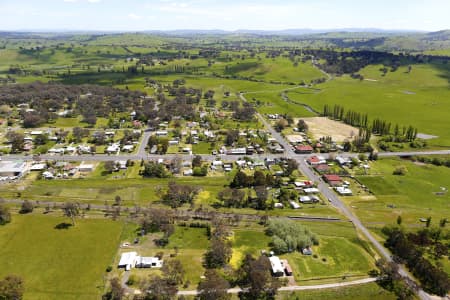 Aerial Image of LYNDHURST AND MANDURAMA
