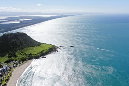 Aerial Image of MOUNT MAUNGANUI AND MATAKANA ISLAND LOOKING NORTH-WEST