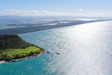Aerial Image of MOUNT MAUNGANUI AND MATAKANA ISLAND LOOKING WEST