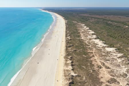 Aerial Image of CABLE BEACH LOOKING NORTH