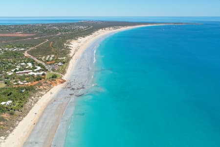 Aerial Image of CABLE BEACH LOOKING SOUTH
