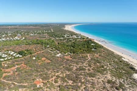 Aerial Image of CABLE BEACH LOOKING SOUTH