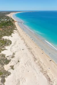 Aerial Image of CABLE BEACH LOOKING SOUTH