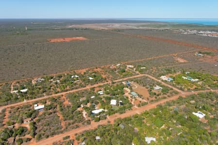 Aerial Image of BILINGURR LOOKING SOUTH-EAST