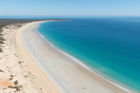 Aerial Image of CABLE BEACH LOOKING SOUTH