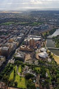 Aerial Image of GOVERNMENT HOUSE, PARLIAMENT HOUSE, FESTIVAL CENTRE AND ADELAIDE CASINO, LOOKING WEST