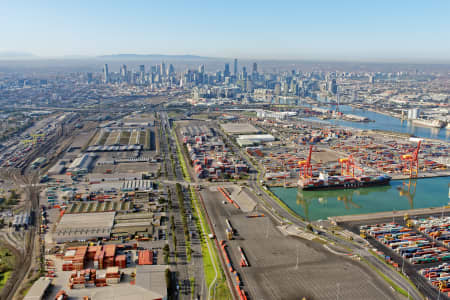 Aerial Image of FOOTSCRAY LOOKING EAST TO MELBOURNE CBD