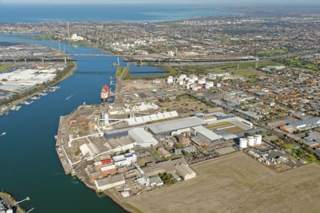 Aerial Image of YARRAVILLE LOOKING SOUTH TO WILLIAMSTOWN