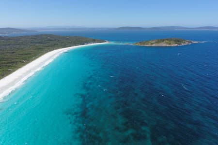 Aerial Image of GOODE BEACH LOOKING NORTH