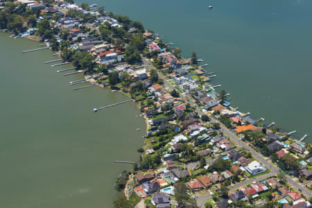 Aerial Image of KANGAROO POINT NEW SOUTH WALES WATER FRONT HOMES