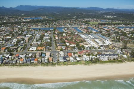 Aerial Image of PALM BEACH, QUEENSLAND