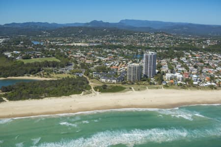 Aerial Image of PALM BEACH, QUEENSLAND