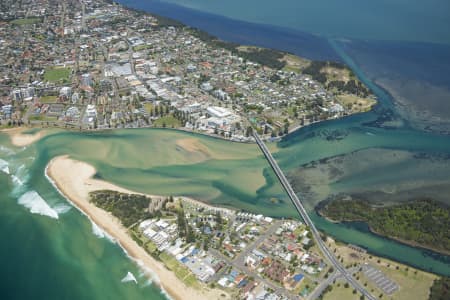 Aerial Image of THE ENTRANCE NORTH