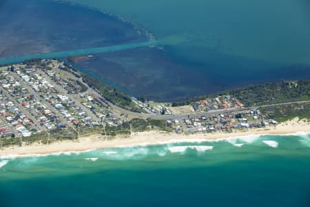 Aerial Image of THE ENTRANCE NORTH