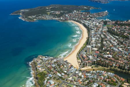 Aerial Image of QUEENSCLIFF, FRESHWATER & MANLY