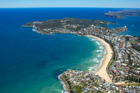 Aerial Image of QUEENSCLIFF, FRESHWATER & MANLY