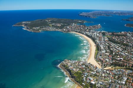 Aerial Image of QUEENSCLIFF, FRESHWATER & MANLY