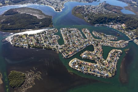 Aerial Image of SAINT HUBERTS ISLAND