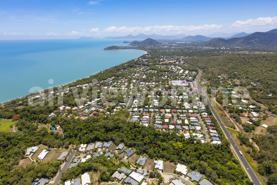 Aerial Image of Palm Cove To Clifton Beach