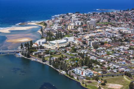 Aerial Image of THE ENTRANCE