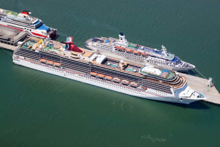 Aerial Image of CARNIVAL SPIRIT DOCKED AT STATIOIN PIER