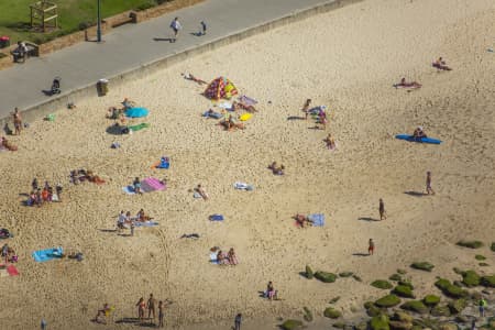 Aerial Image of CLOVELLY BATHERS