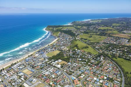 Aerial Image of LENNOX HEAD AERIAL