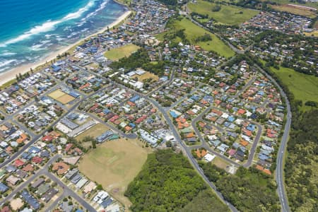 Aerial Image of LENNOX HEAD AERIAL