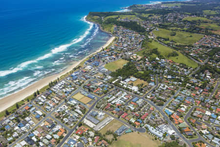 Aerial Image of LENNOX HEAD AERIAL