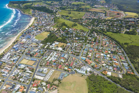 Aerial Image of LENNOX HEAD AERIAL