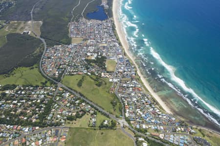 Aerial Image of LENNOX HEAD AERIAL