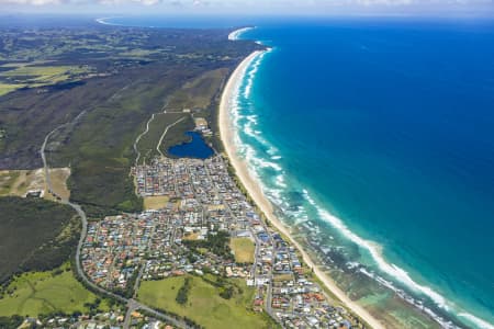 Aerial Image of LENNOX HEAD AERIAL