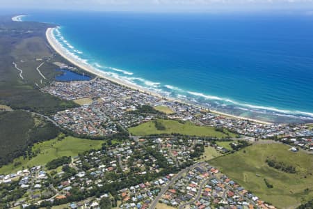 Aerial Image of LENNOX HEAD AERIAL