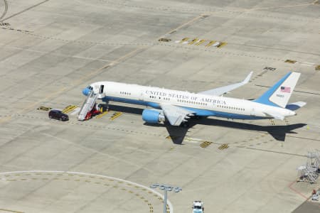 Aerial Image of AMERICAN PLANE AT SYDNEY AIPORT