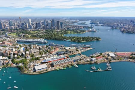 Aerial Image of POTTS POINT LOOKING WEST