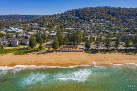 Aerial Image of NEWPORT BEACH AND SURF CLUB